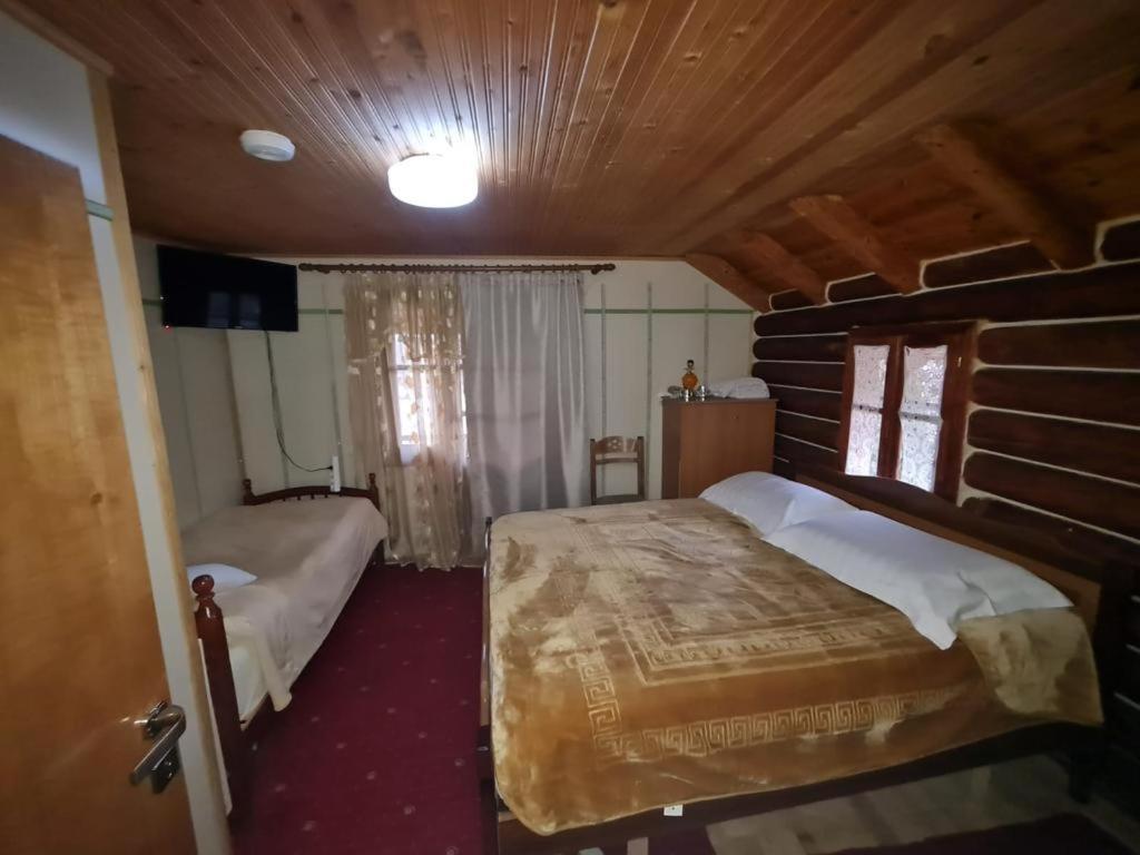 Sofra Kolonjare Agroturizem Hotel Erseke Екстериор снимка